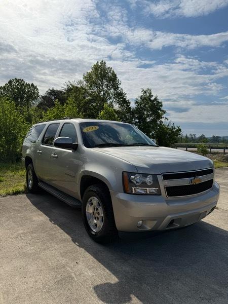 Chevrolet Suburban  2014