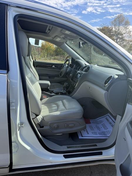 Buick Enclave FWD 4dr Leather 2013