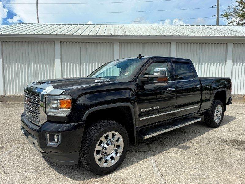 2019 GMC Sierra 2500HD Denali Crew Cab 4WD