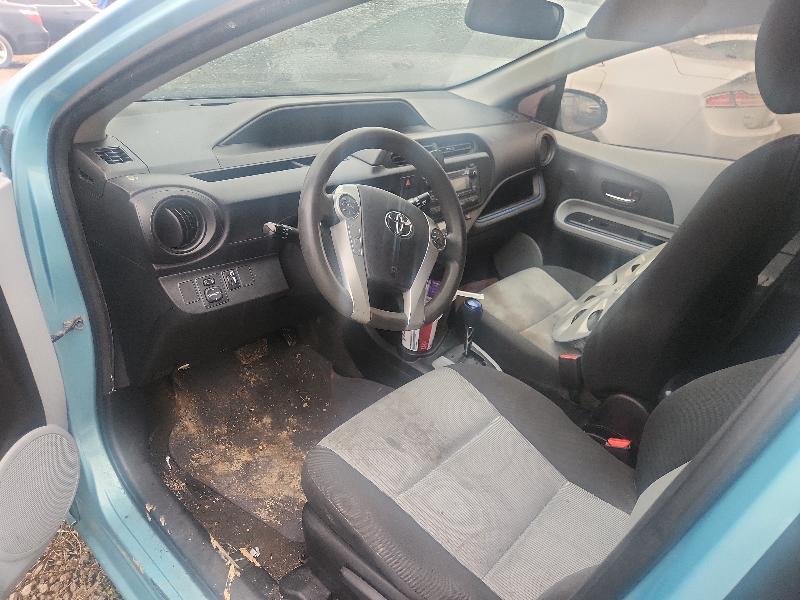 Toyota Prius c One 2013