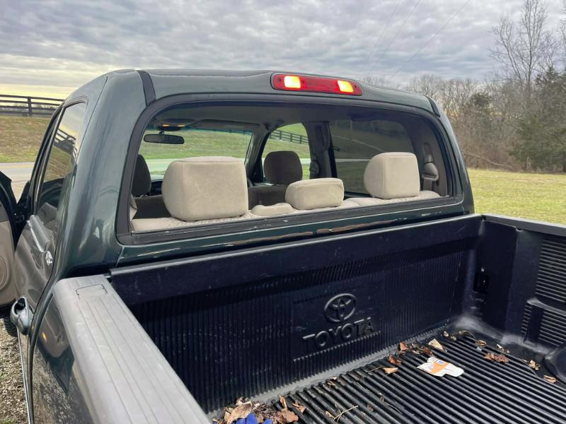 Toyota Tundra 2WD Truck CrewMax 4.7L V8 5-Spd AT  (Natl) 2005