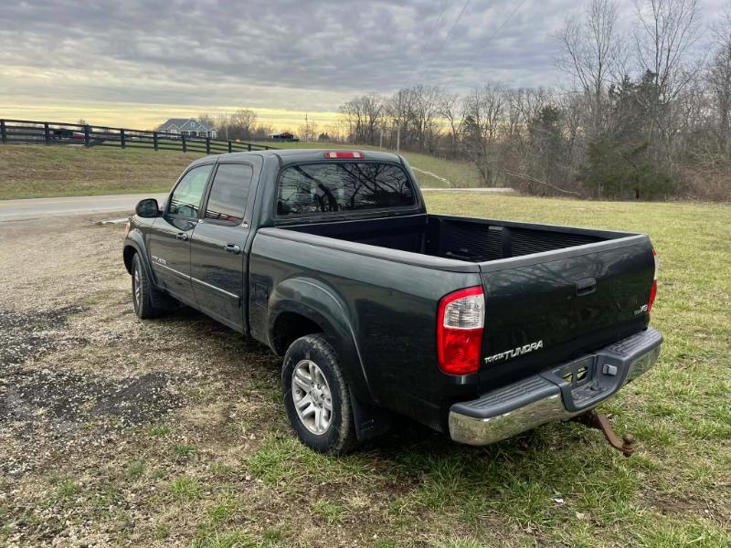 Toyota Tundra 2WD Truck CrewMax 4.7L V8 5-Spd AT  (Natl) 2005