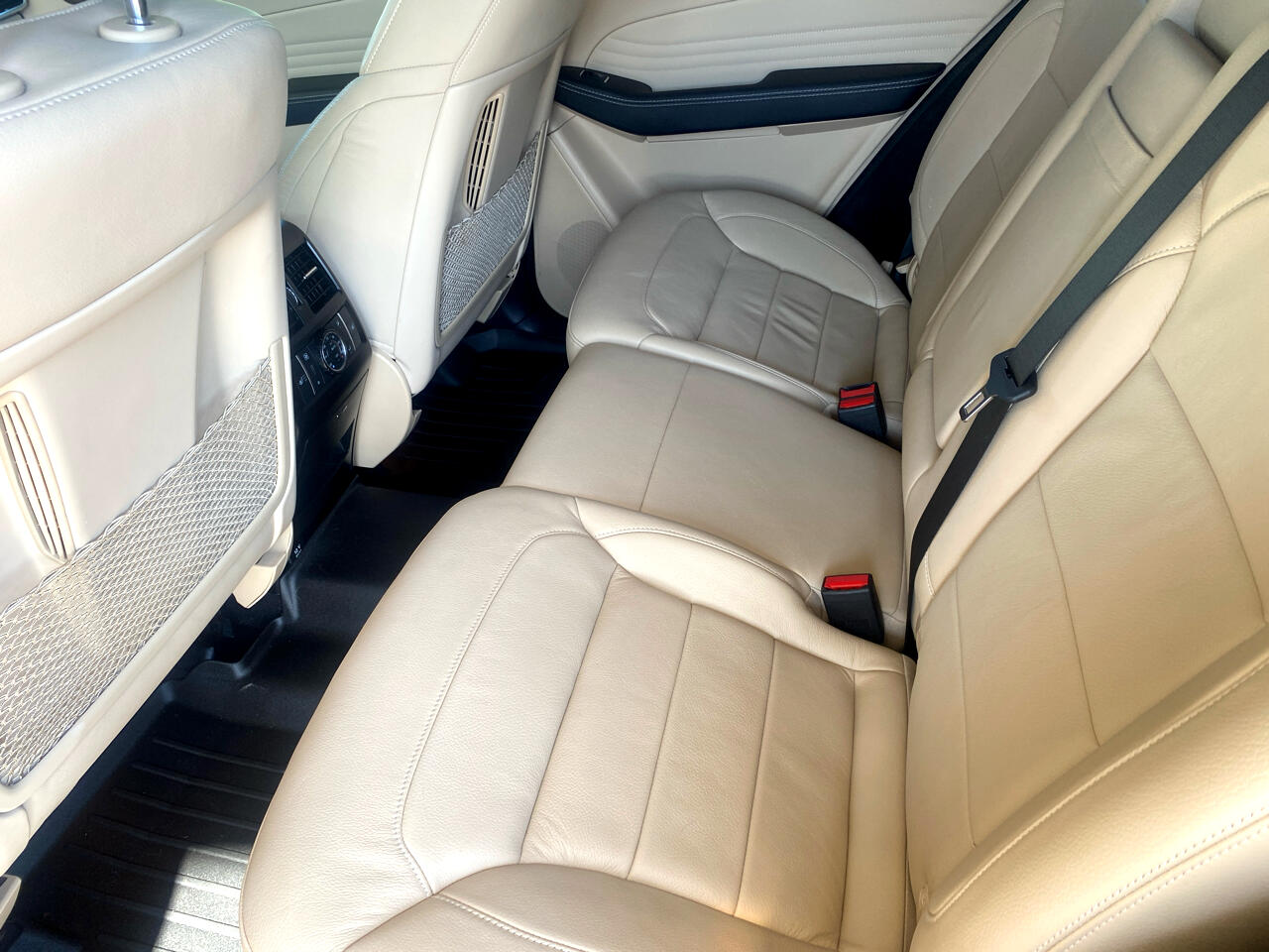 2016 Mercedes Benz GLE 450 4MATIC photo 11