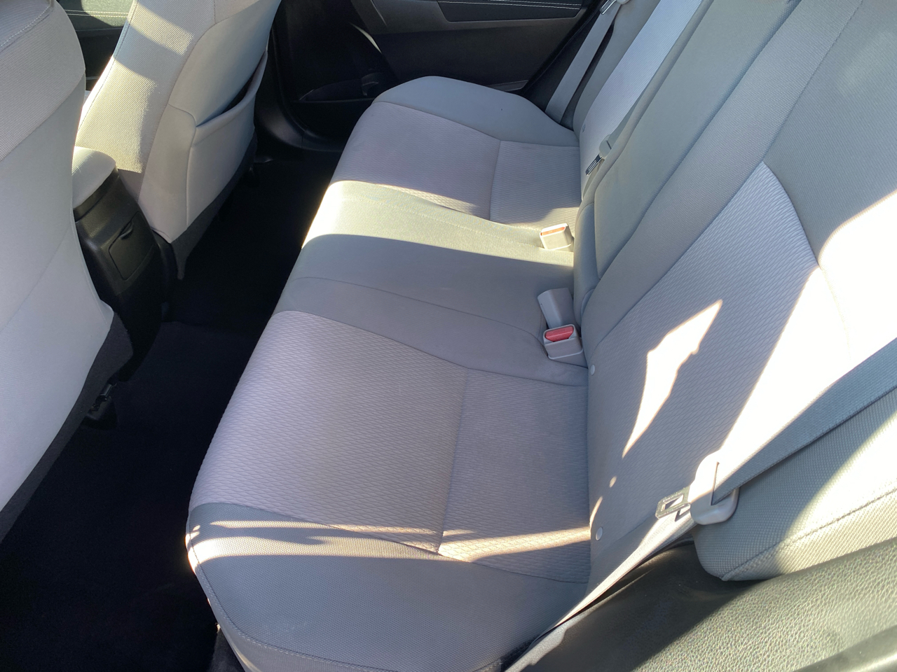 Toyota Corolla 4dr Sdn CVT LE Premium (Natl) 2015