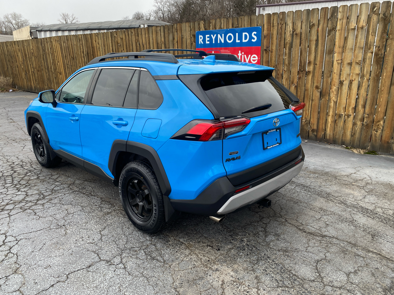 Toyota RAV4 Adventure AWD (Natl) 2019