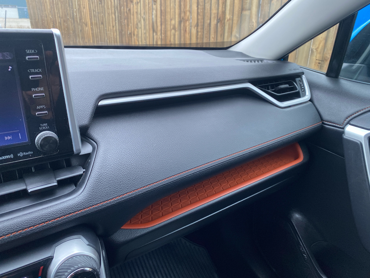 Toyota RAV4 Adventure AWD (Natl) 2019