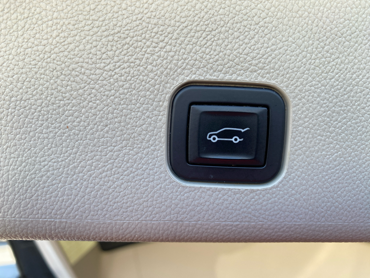 Cadillac SRX AWD 4dr Premium Collection 2010