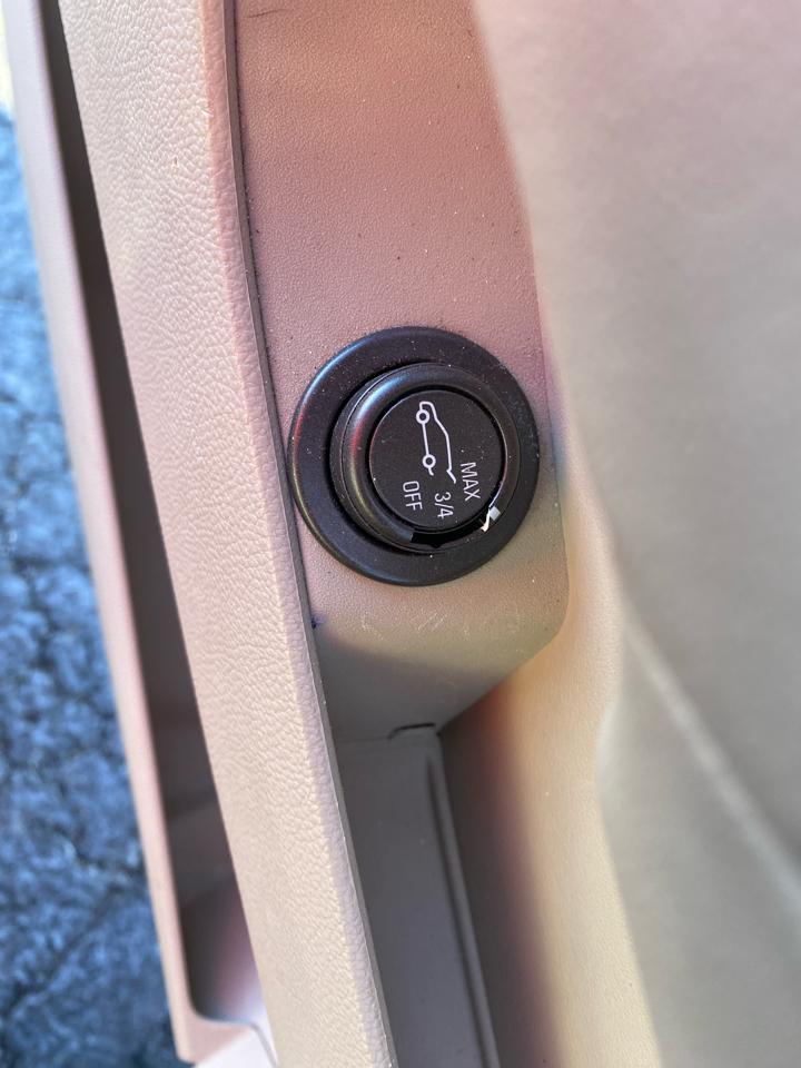 Cadillac SRX AWD 4dr Premium Collection 2010