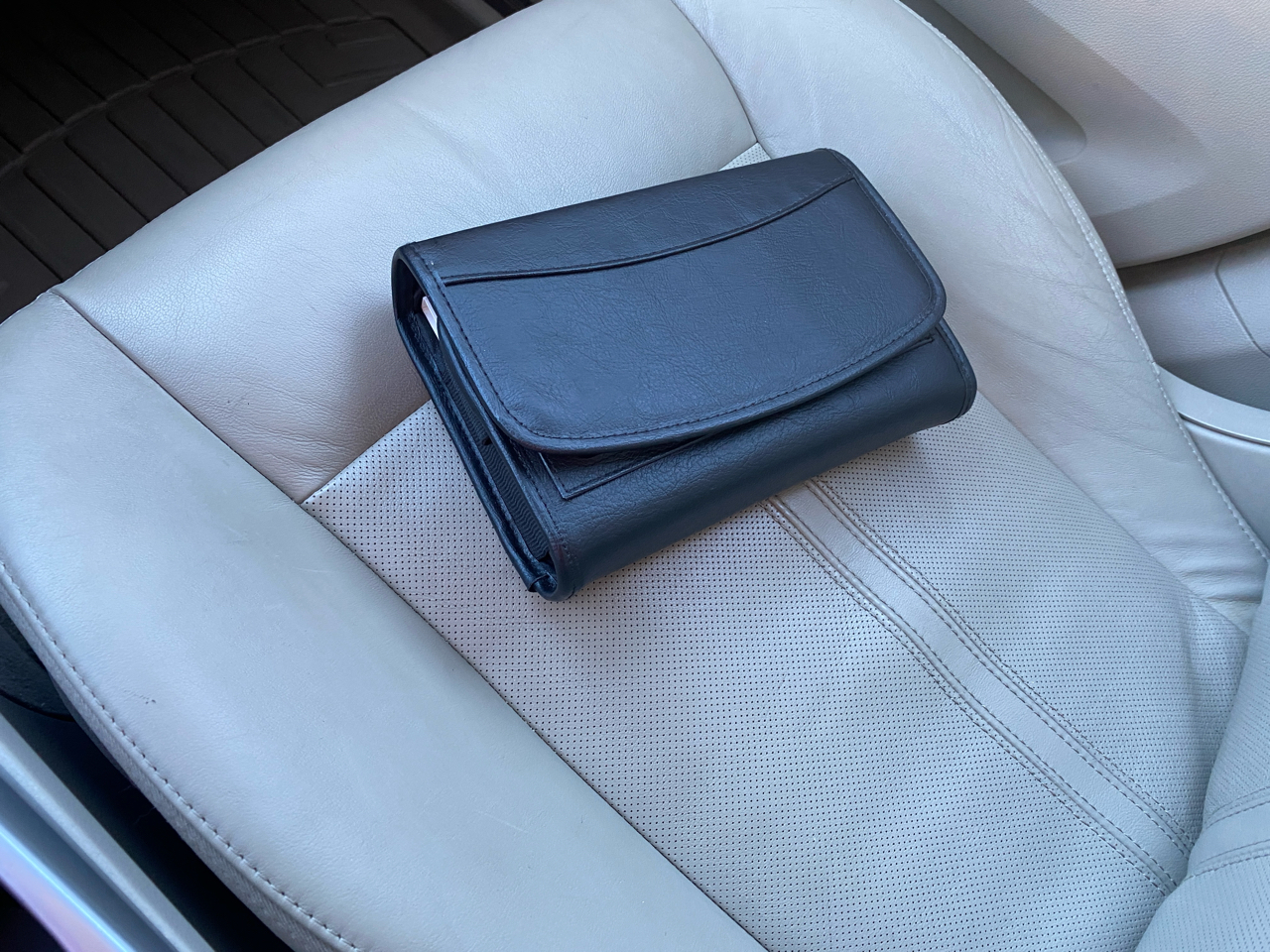 Cadillac SRX AWD 4dr Premium Collection 2010