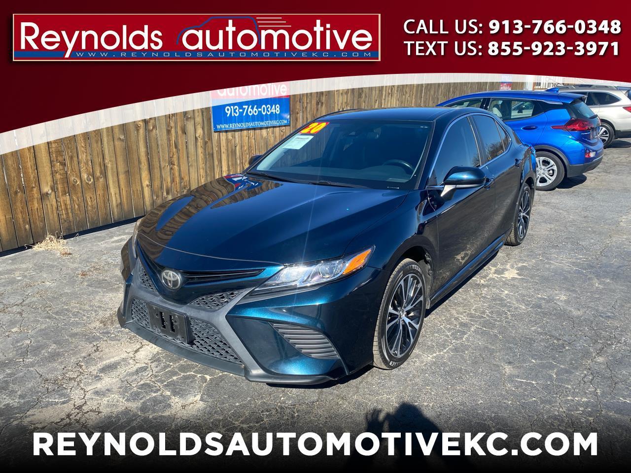 2020 Toyota Camry SE Auto (Natl)