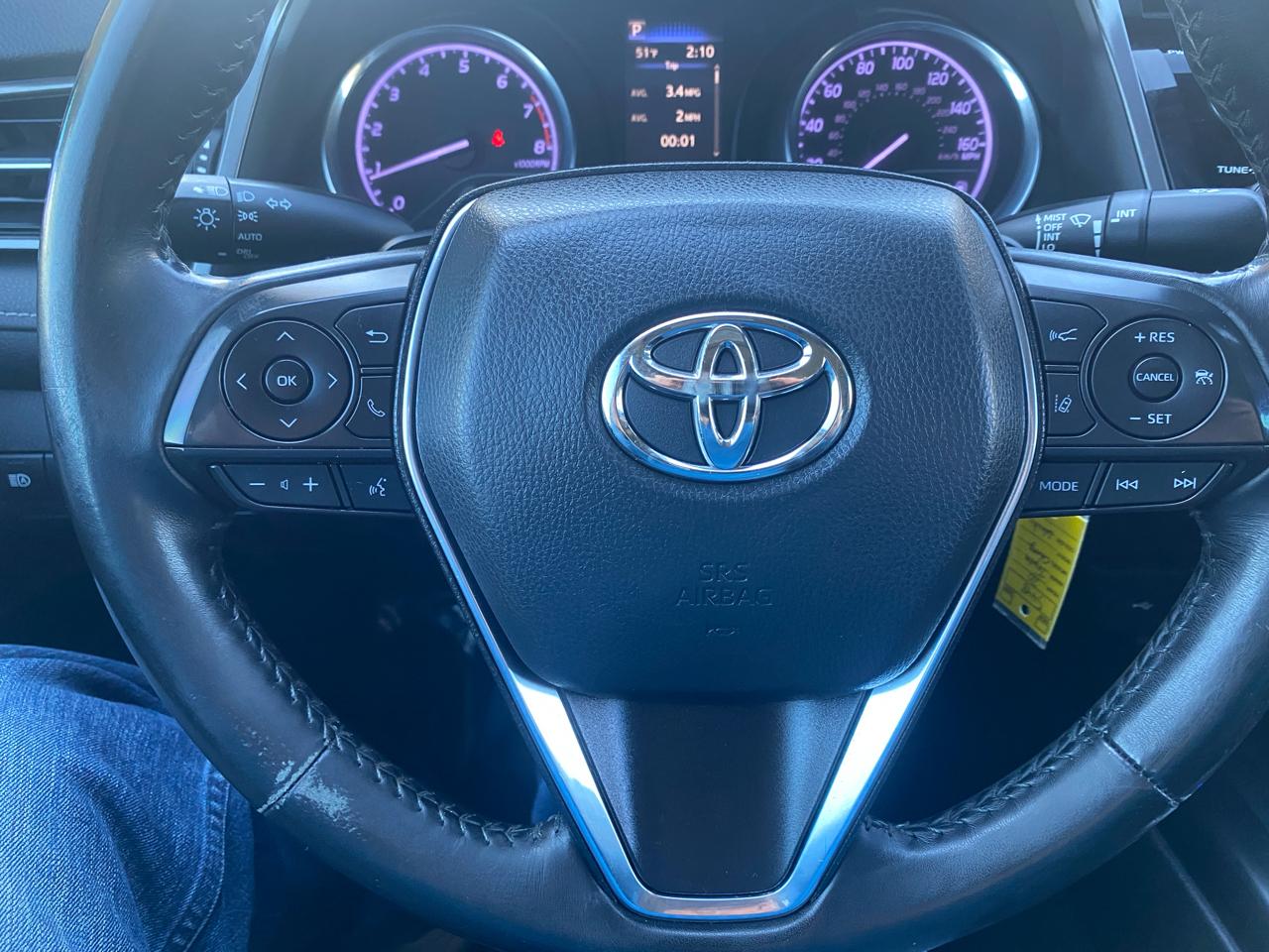 Toyota Camry SE Auto (Natl) 2020