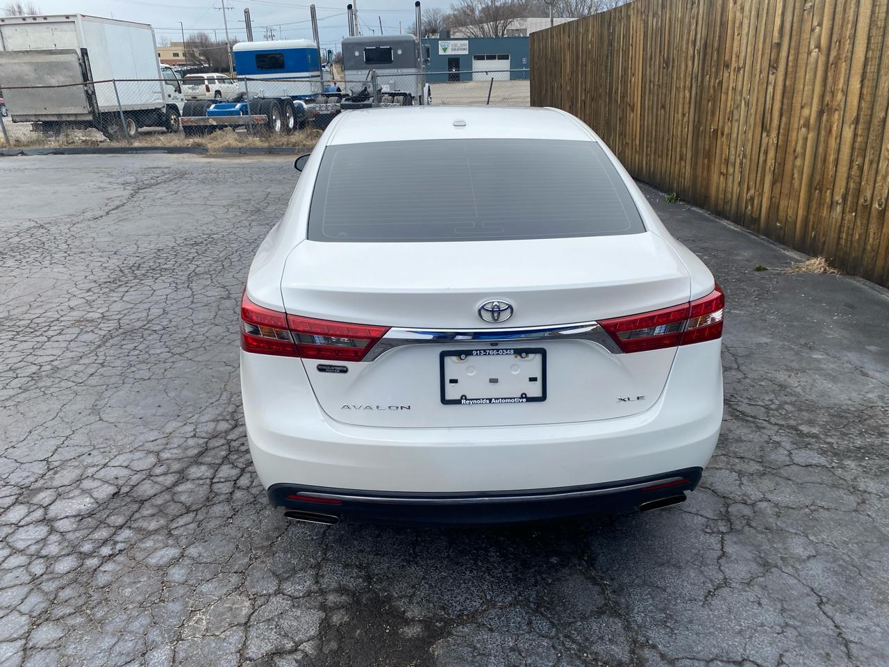 Toyota Avalon XLE Premium (Natl) 2018