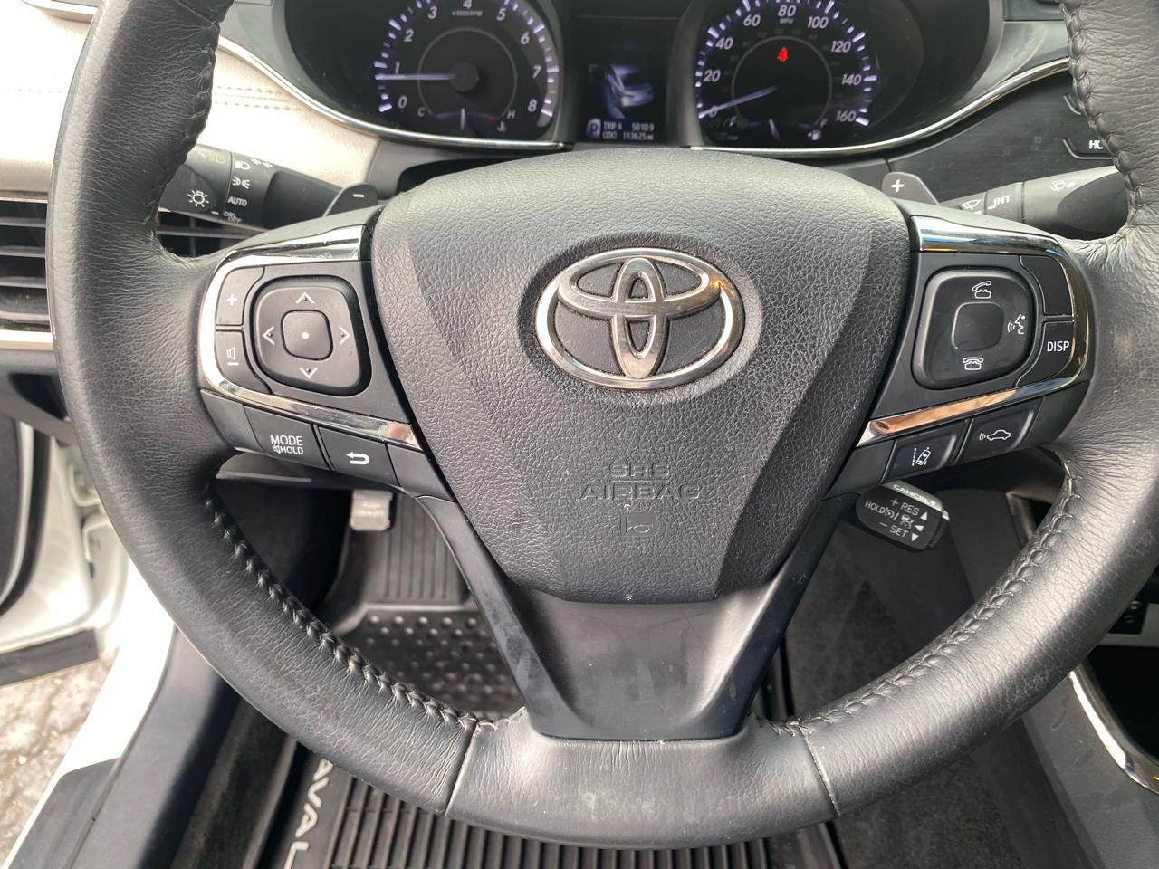 Toyota Avalon XLE Premium (Natl) 2018