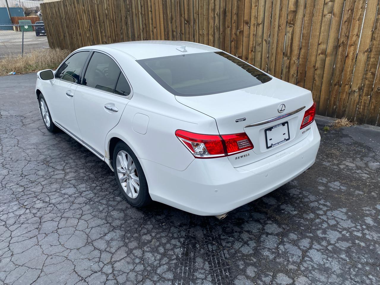 Lexus ES 350 4dr Sdn 2011