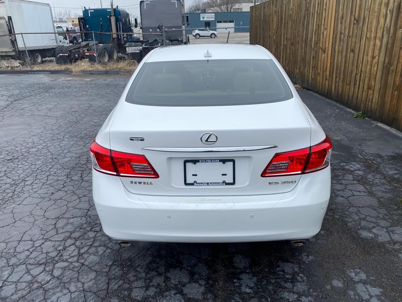 Lexus ES 350 4dr Sdn 2011