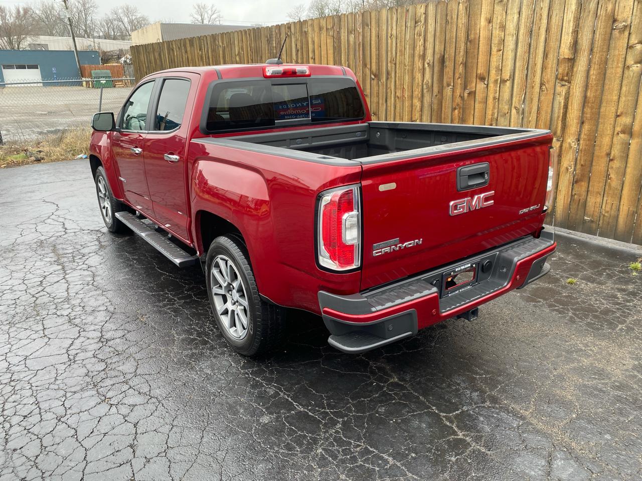 GMC Canyon 4WD Crew Cab 128.3" Denali 2019