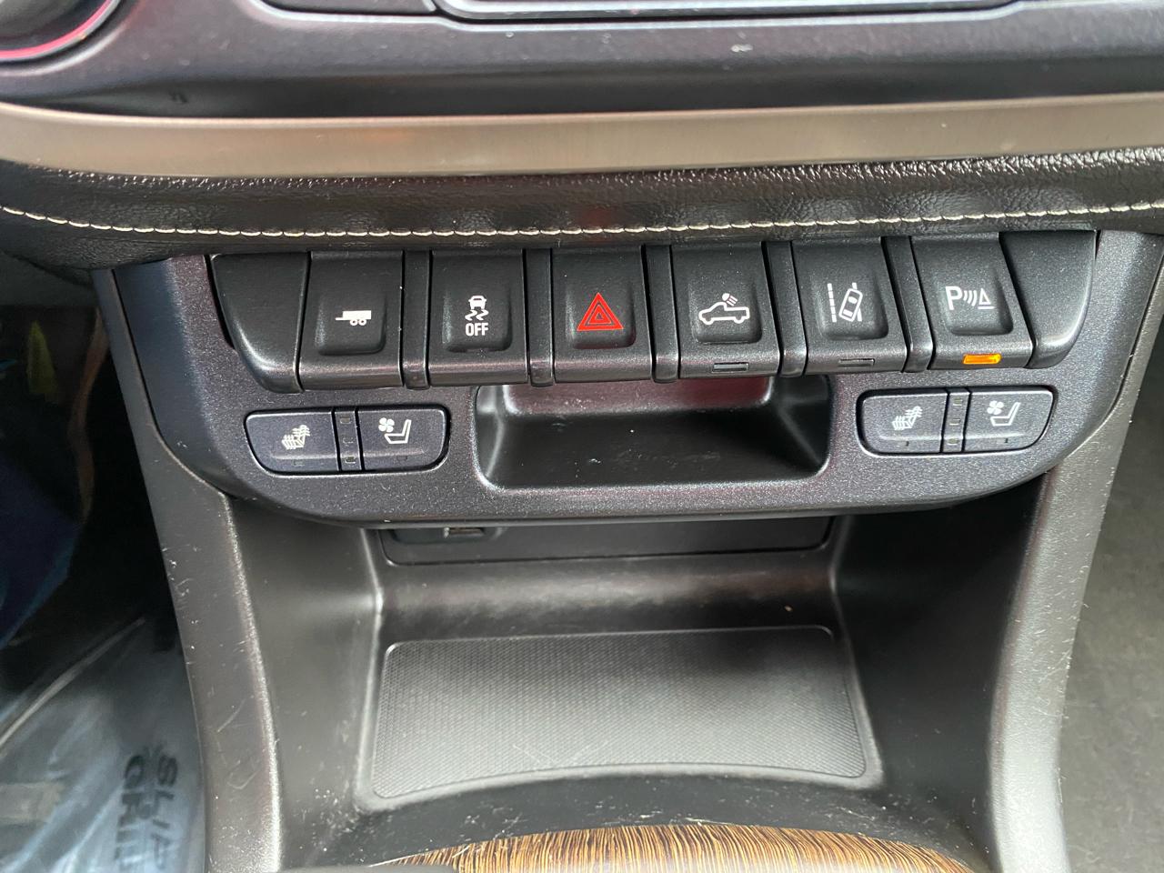 GMC Canyon 4WD Crew Cab 128.3" Denali 2019