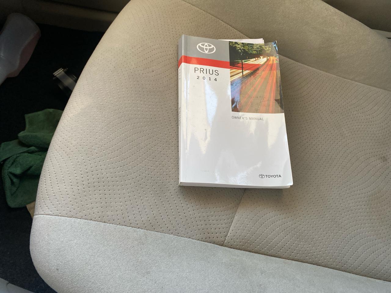 Toyota Prius 5dr HB Four (Natl) 2014