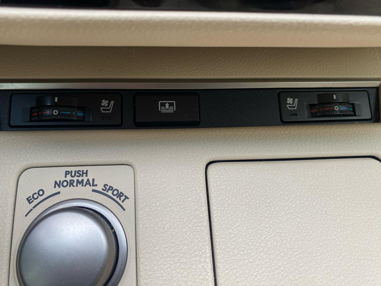 Lexus ES 350 4dr Sdn 2013