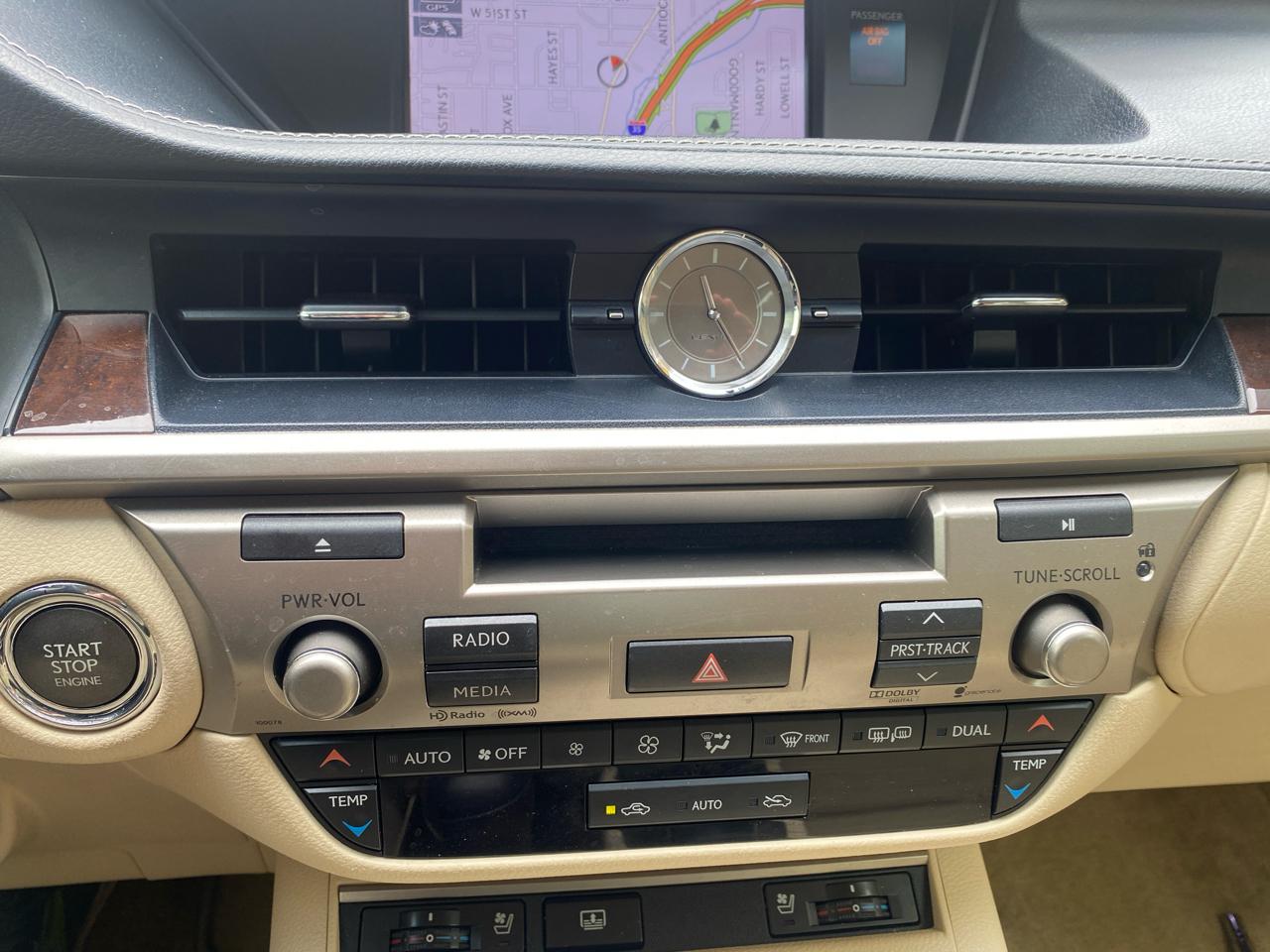 Lexus ES 350 4dr Sdn 2013