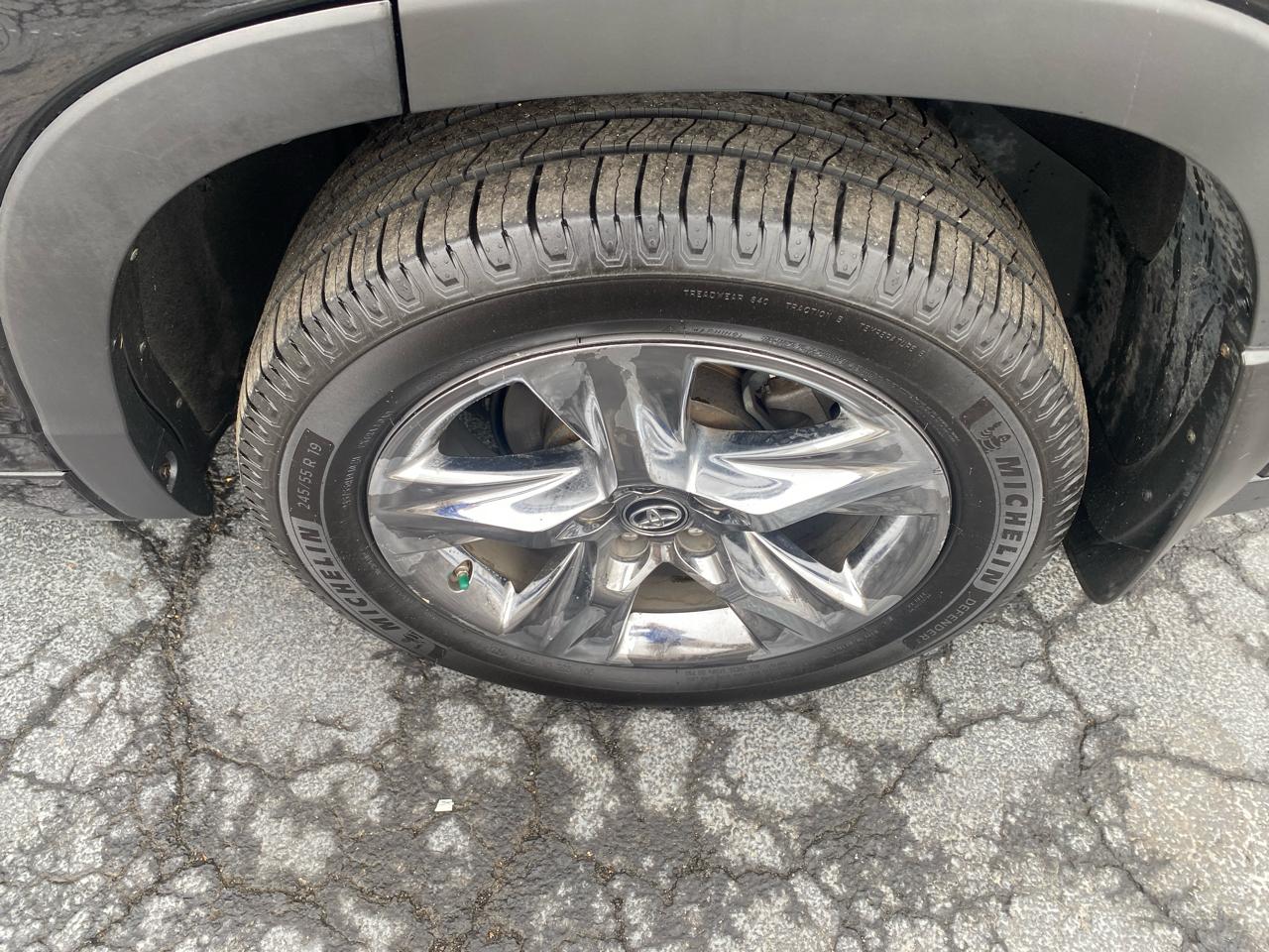 Toyota Highlander Hybrid Limited V6 AWD (Natl) 2019