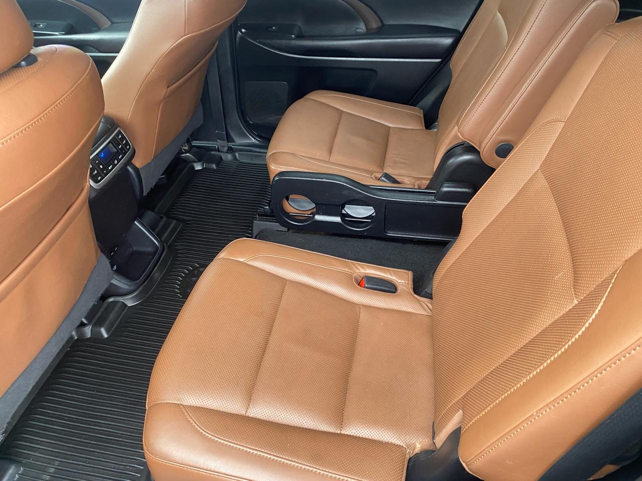 Toyota Highlander Hybrid Limited V6 AWD (Natl) 2019