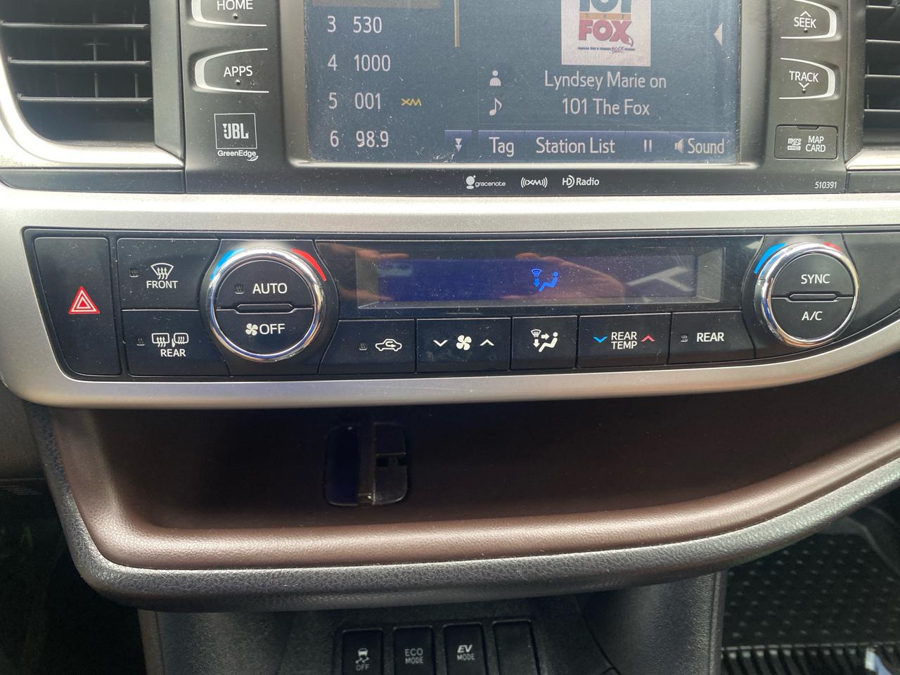 Toyota Highlander Hybrid Limited V6 AWD (Natl) 2019