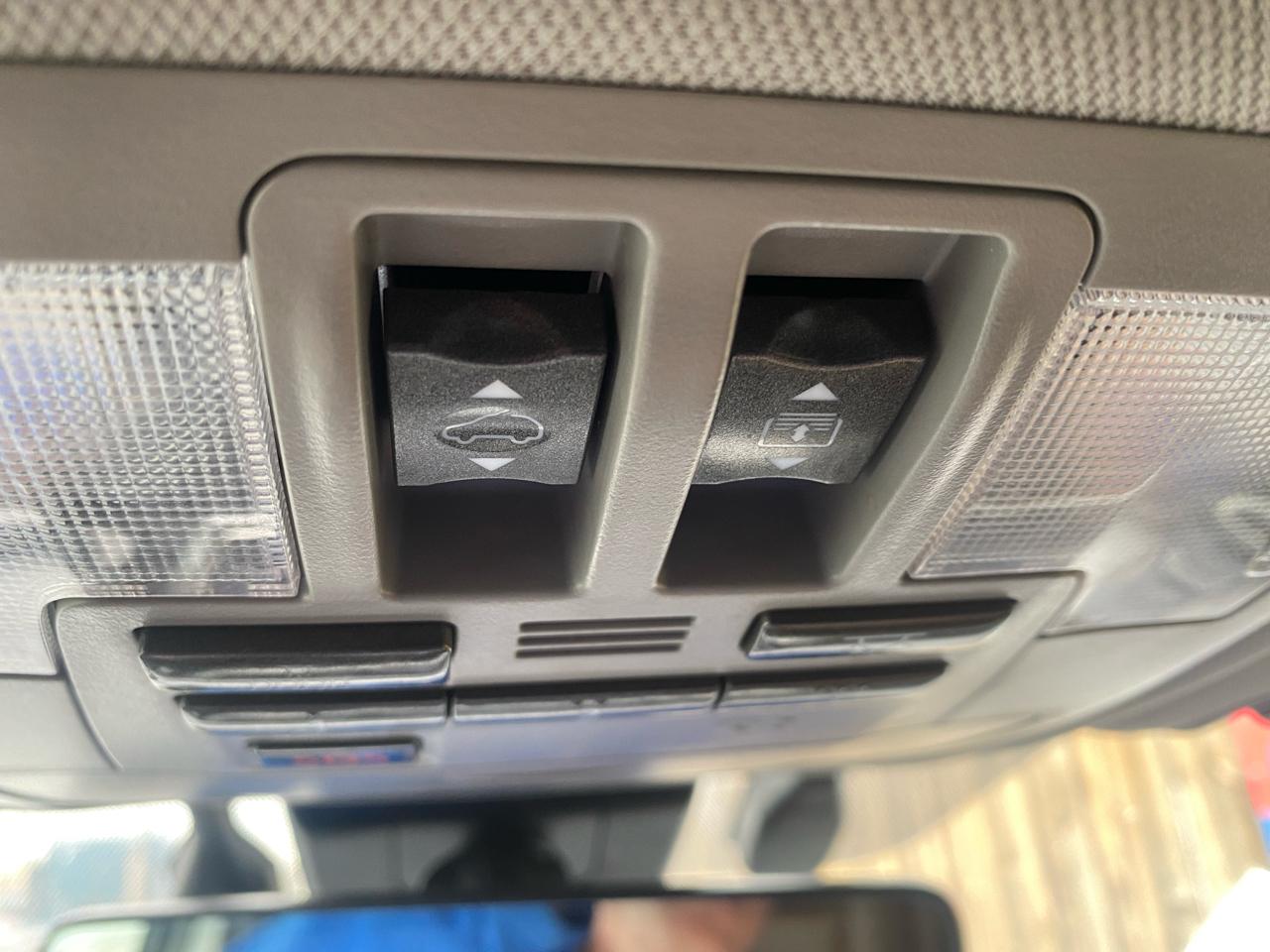 Toyota Highlander Hybrid Limited V6 AWD (Natl) 2019