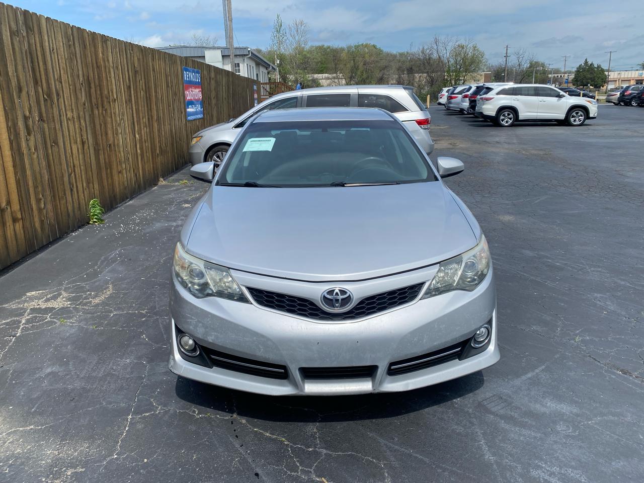 Toyota Camry SE 2012