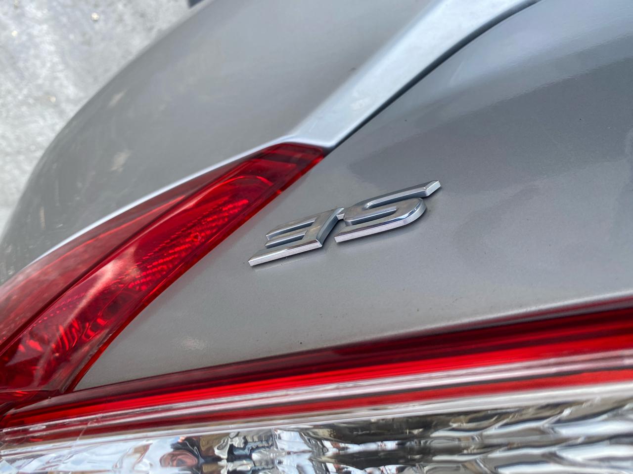 Toyota Camry SE 2012