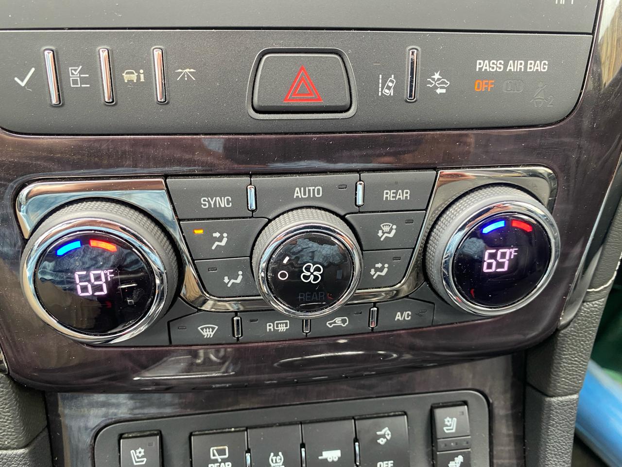 Buick Enclave FWD 4dr Premium 2016