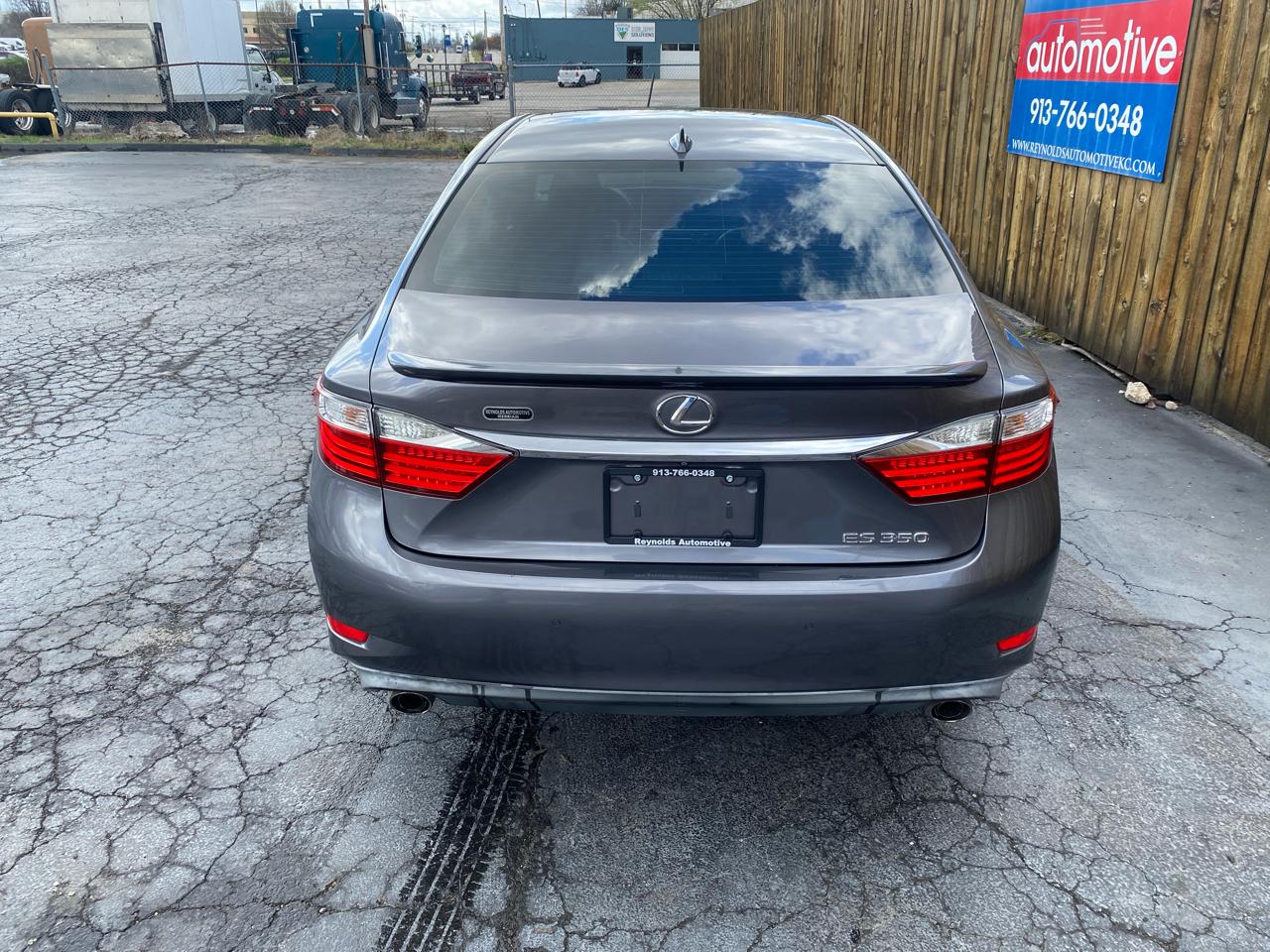 Lexus ES 350 4dr Sdn 2015