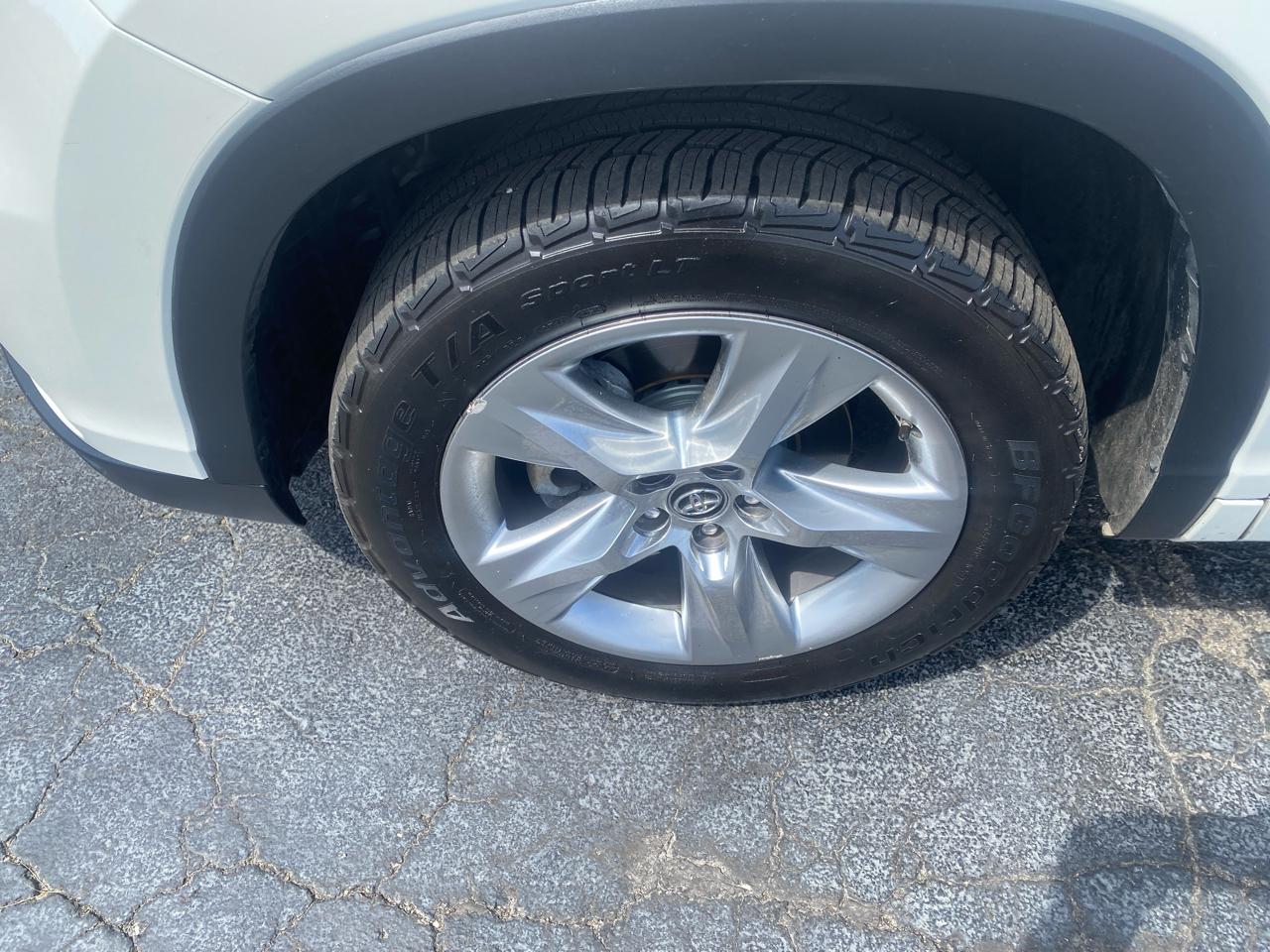 Toyota Highlander FWD 4dr V6 Limited (Natl) 2016