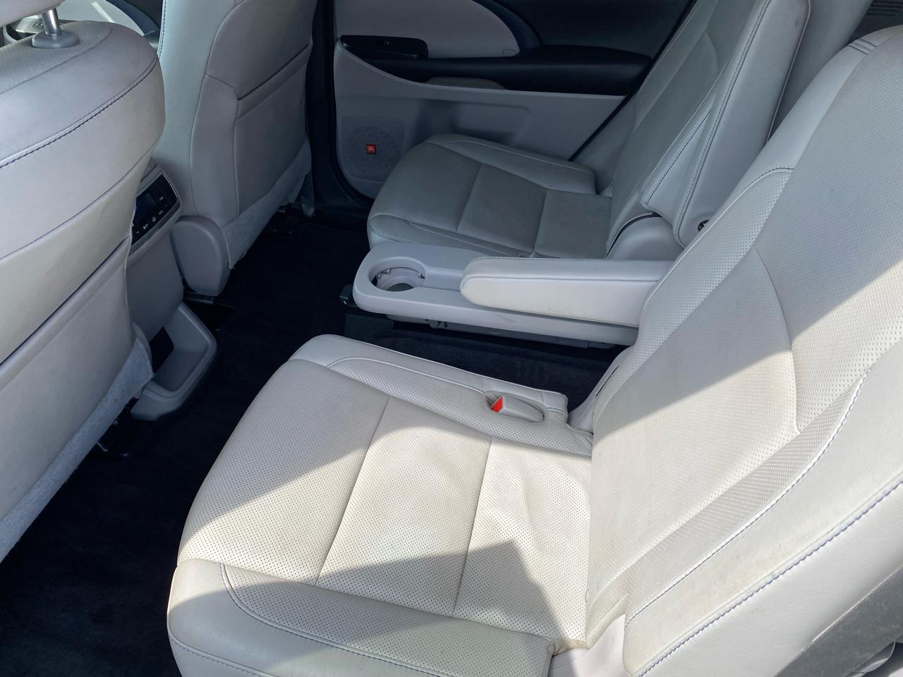 Toyota Highlander FWD 4dr V6 Limited (Natl) 2016