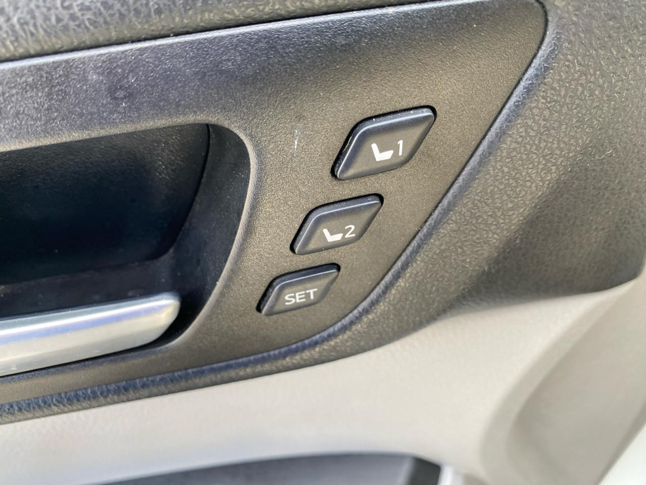 Toyota Highlander FWD 4dr V6 Limited (Natl) 2016