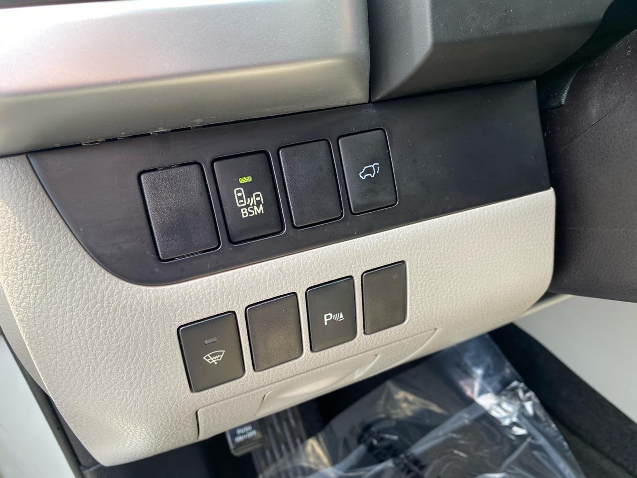 Toyota Highlander FWD 4dr V6 Limited (Natl) 2016