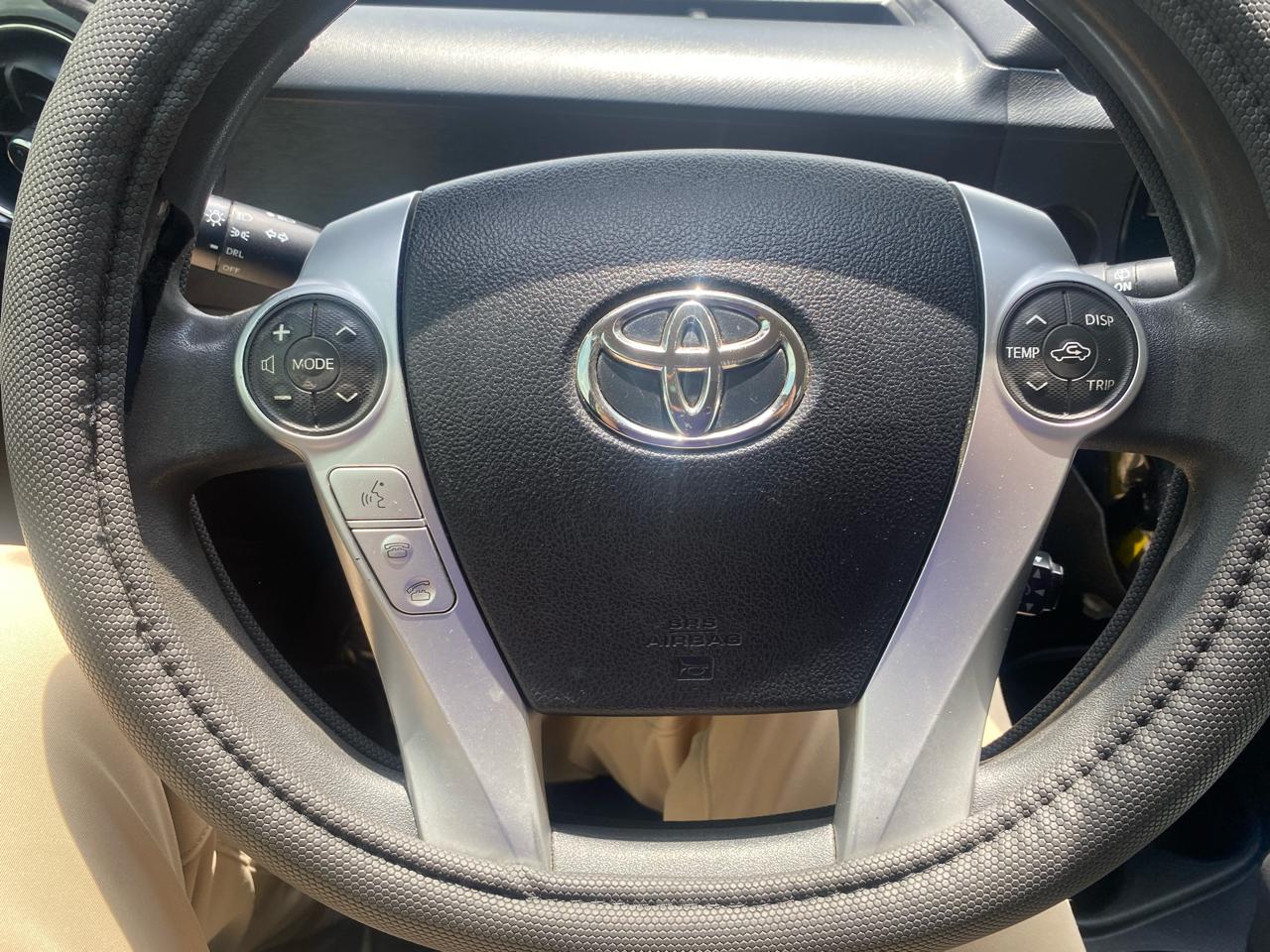 Toyota Prius c 5dr HB Three (Natl) 2015