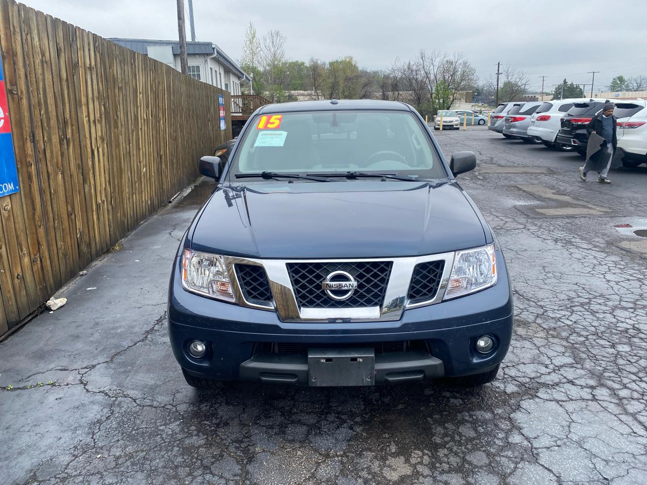 Nissan Frontier 2WD Crew Cab SWB Auto SV 2015