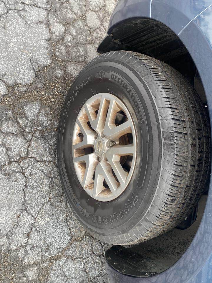 Nissan Frontier 2WD Crew Cab SWB Auto SV 2015