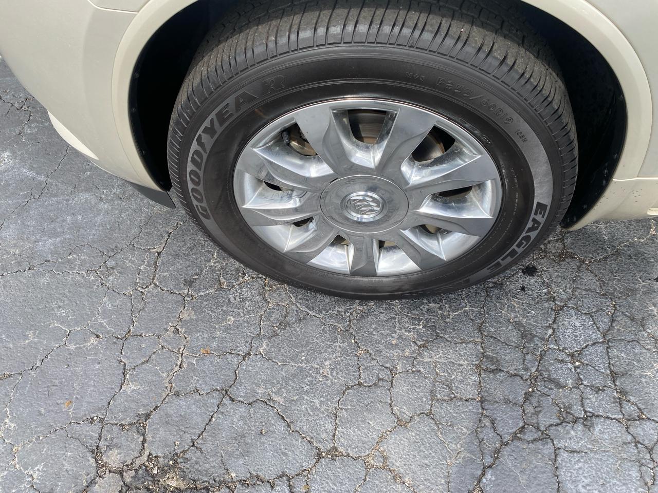 Buick Enclave FWD 4dr Premium 2017