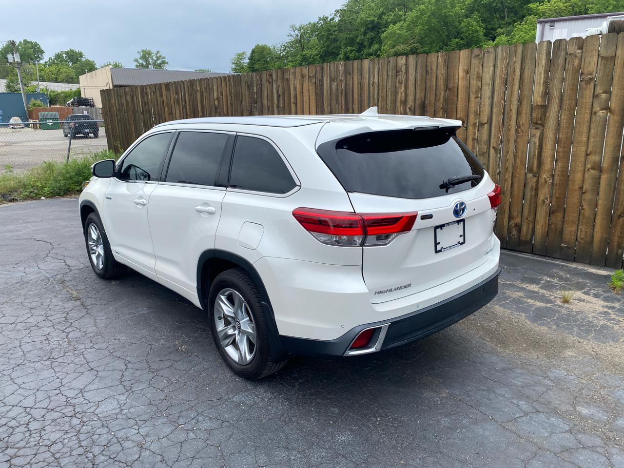 Toyota Highlander Hybrid Limited V6 AWD (Natl) 2019