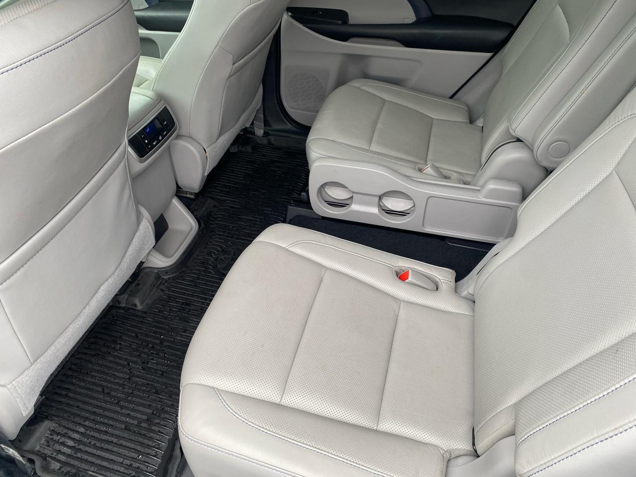 Toyota Highlander Hybrid Limited V6 AWD (Natl) 2019