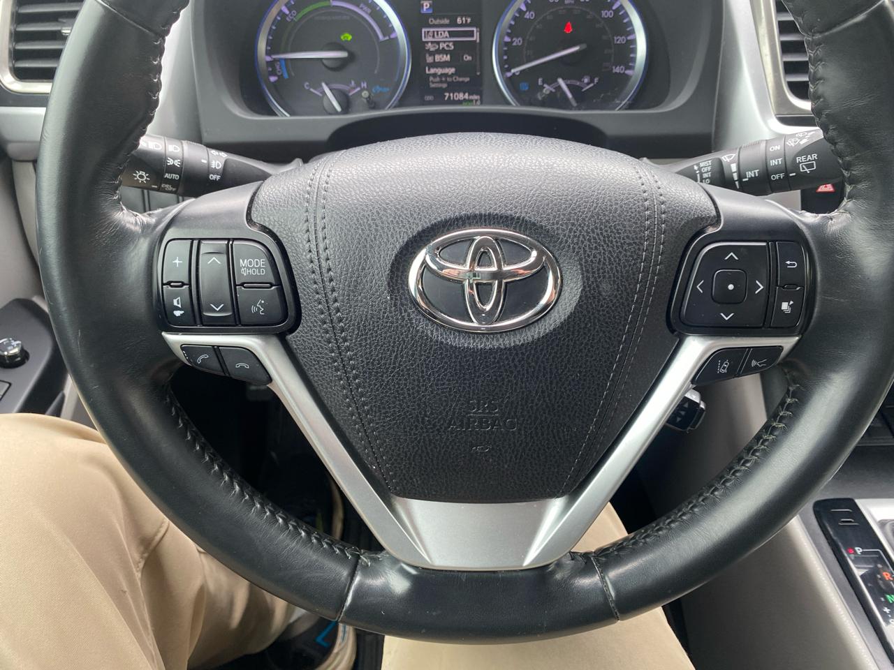 Toyota Highlander Hybrid Limited V6 AWD (Natl) 2019