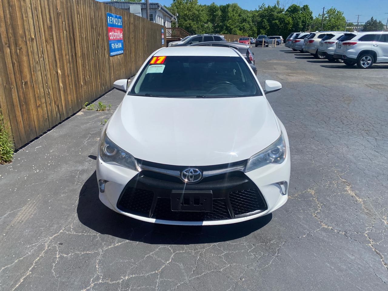 Toyota Camry SE 2017