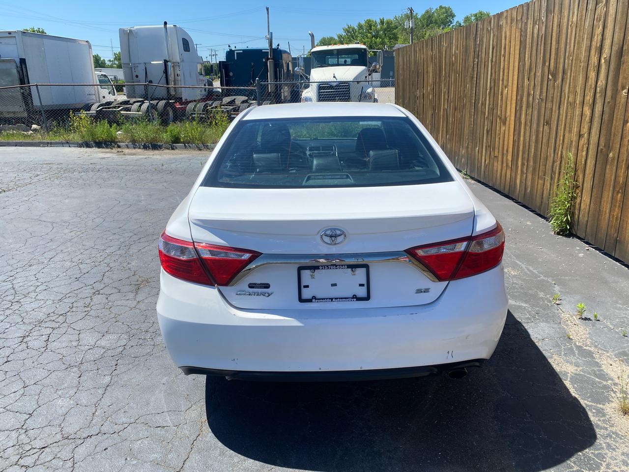 Toyota Camry SE 2017
