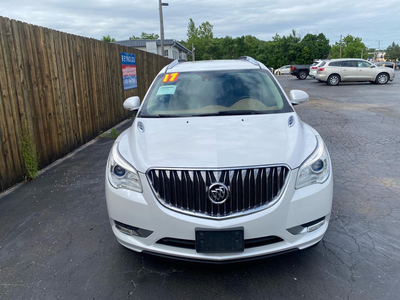 Buick Enclave FWD 4dr Leather 2017