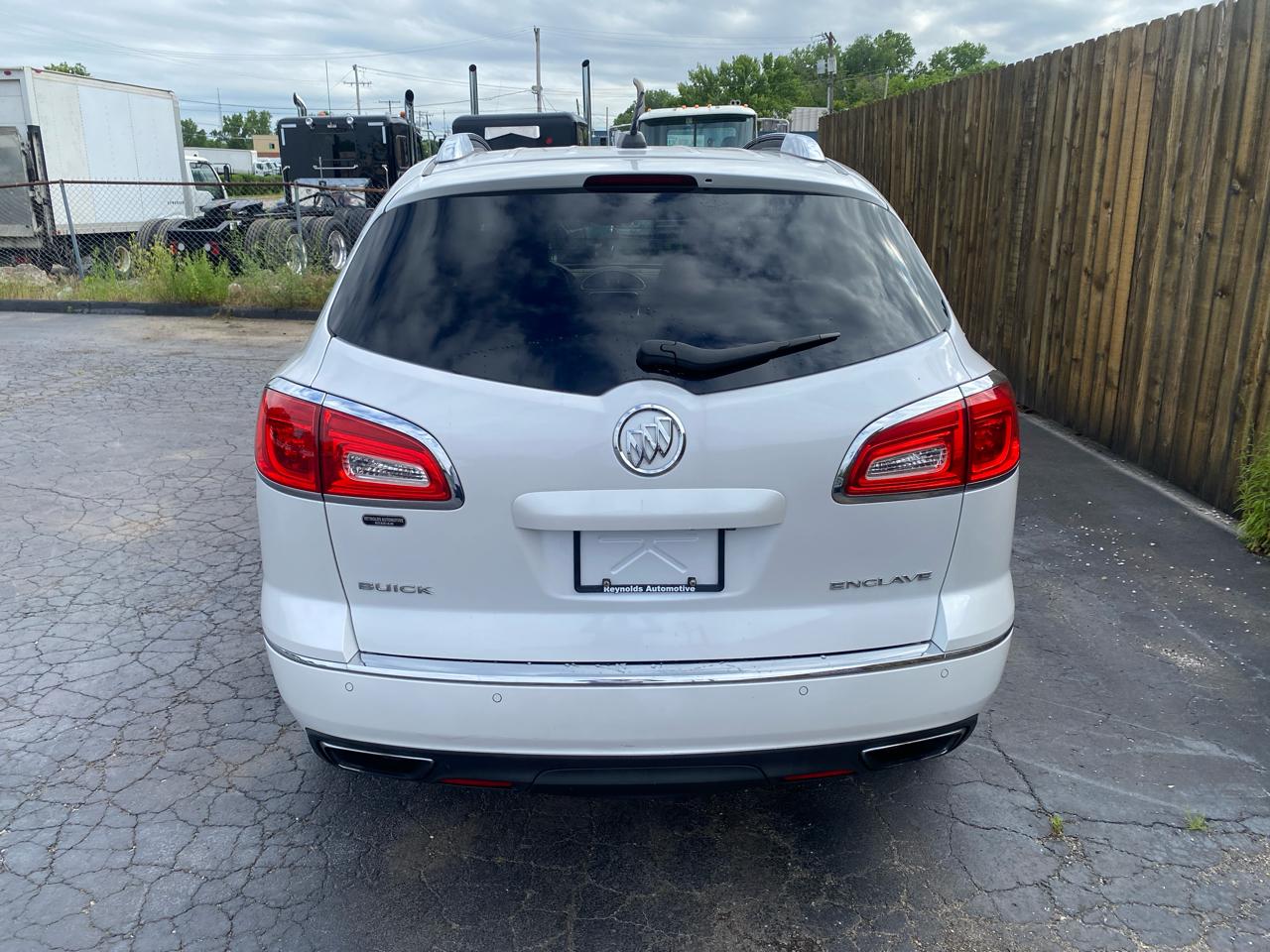 Buick Enclave FWD 4dr Leather 2017