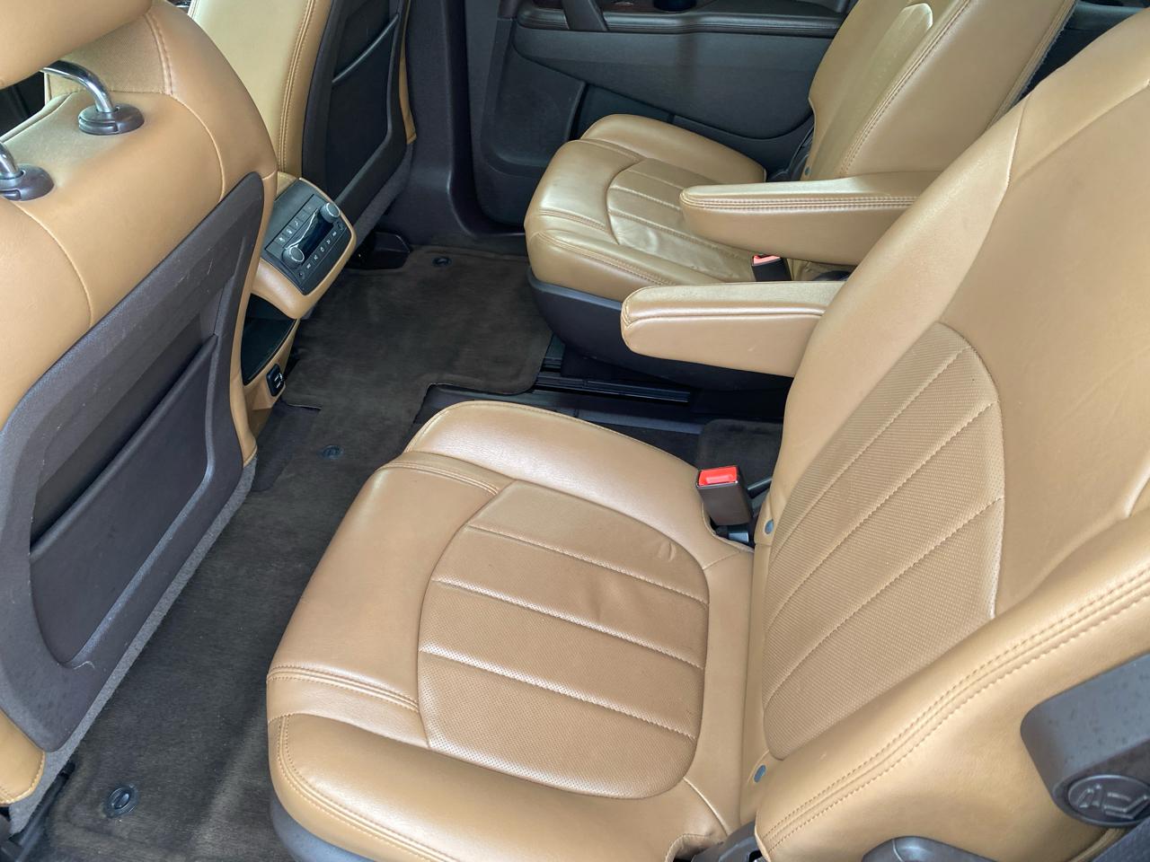 Buick Enclave FWD 4dr Leather 2017