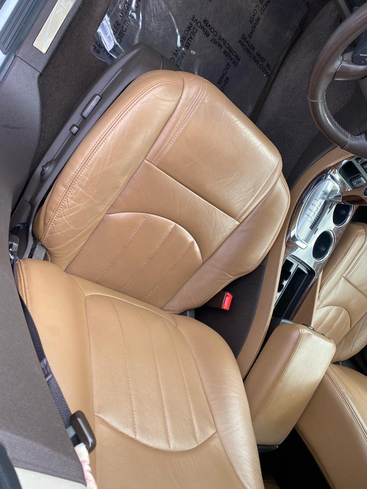 Buick Enclave FWD 4dr Leather 2017