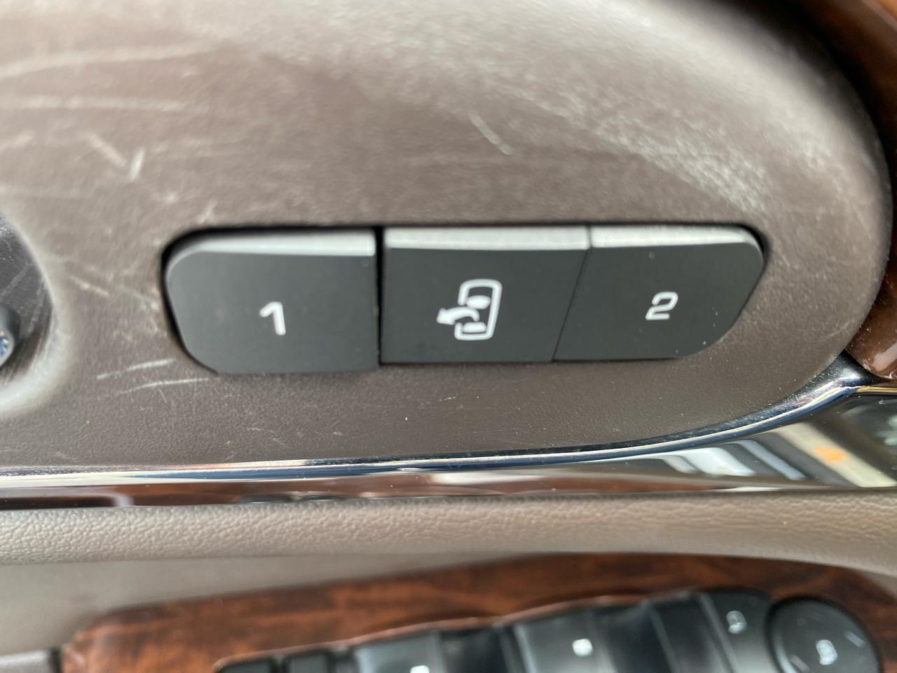 Buick Enclave FWD 4dr Leather 2017